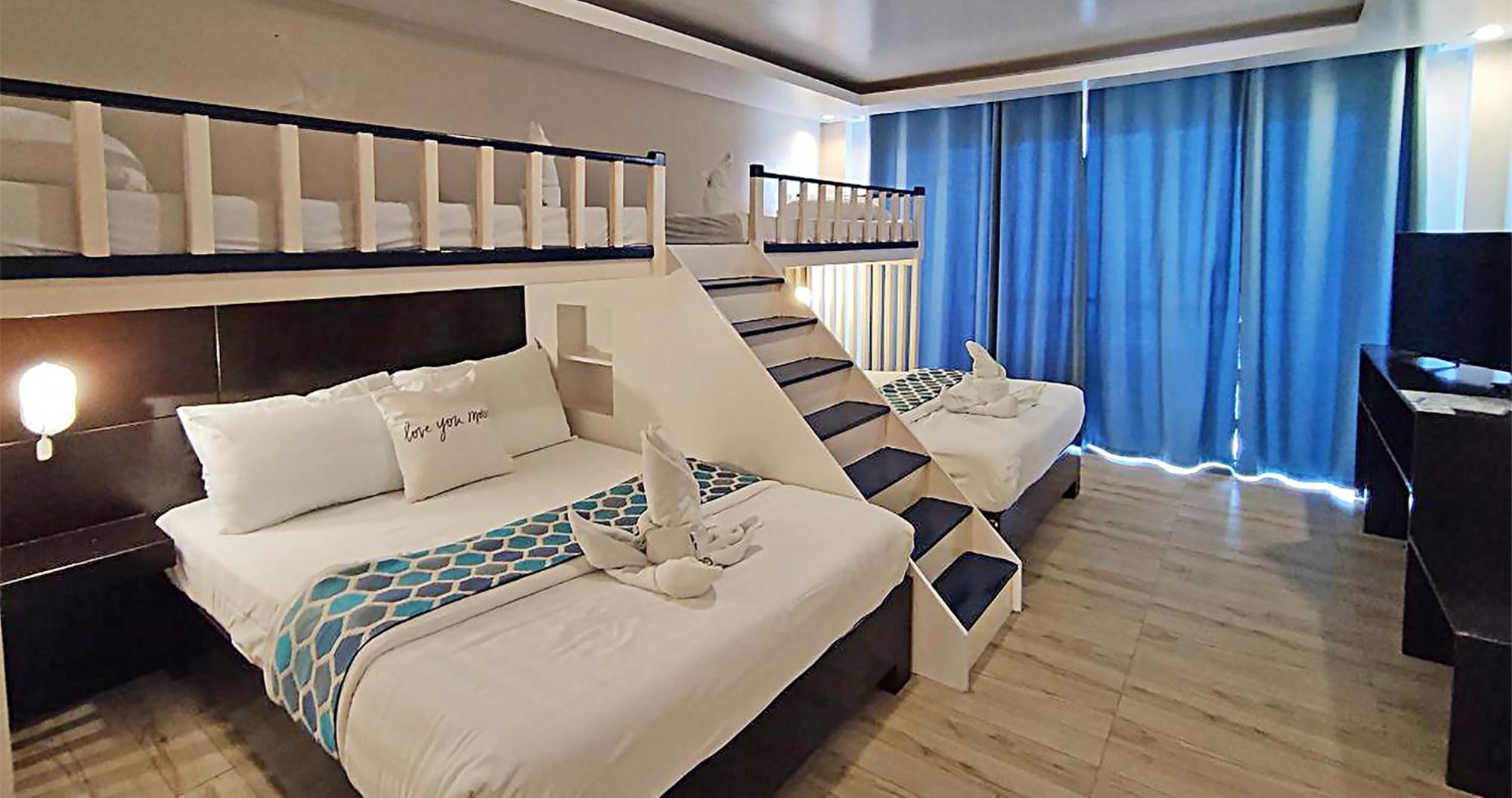 Casa Almarenzo Bed & Breakfast Bolinao Bagian luar foto