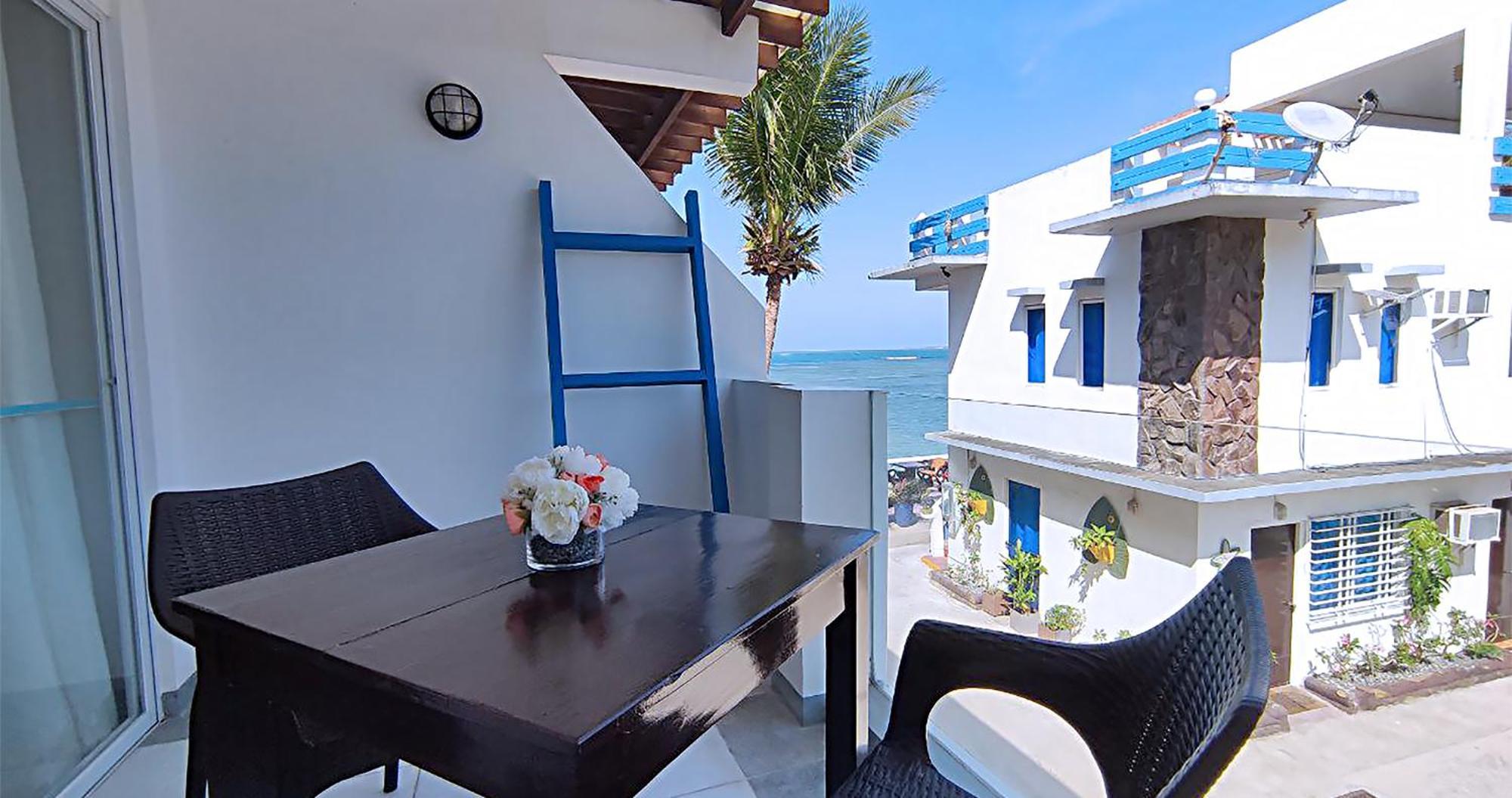 Casa Almarenzo Bed & Breakfast Bolinao Bagian luar foto
