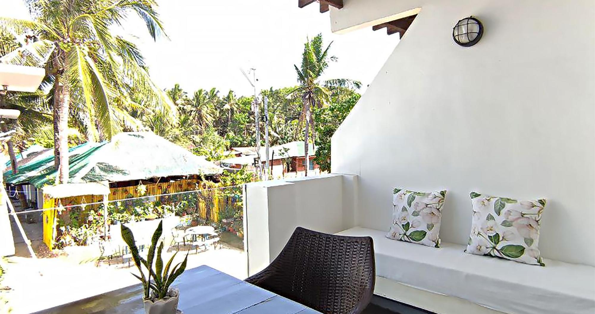 Casa Almarenzo Bed & Breakfast Bolinao Bagian luar foto