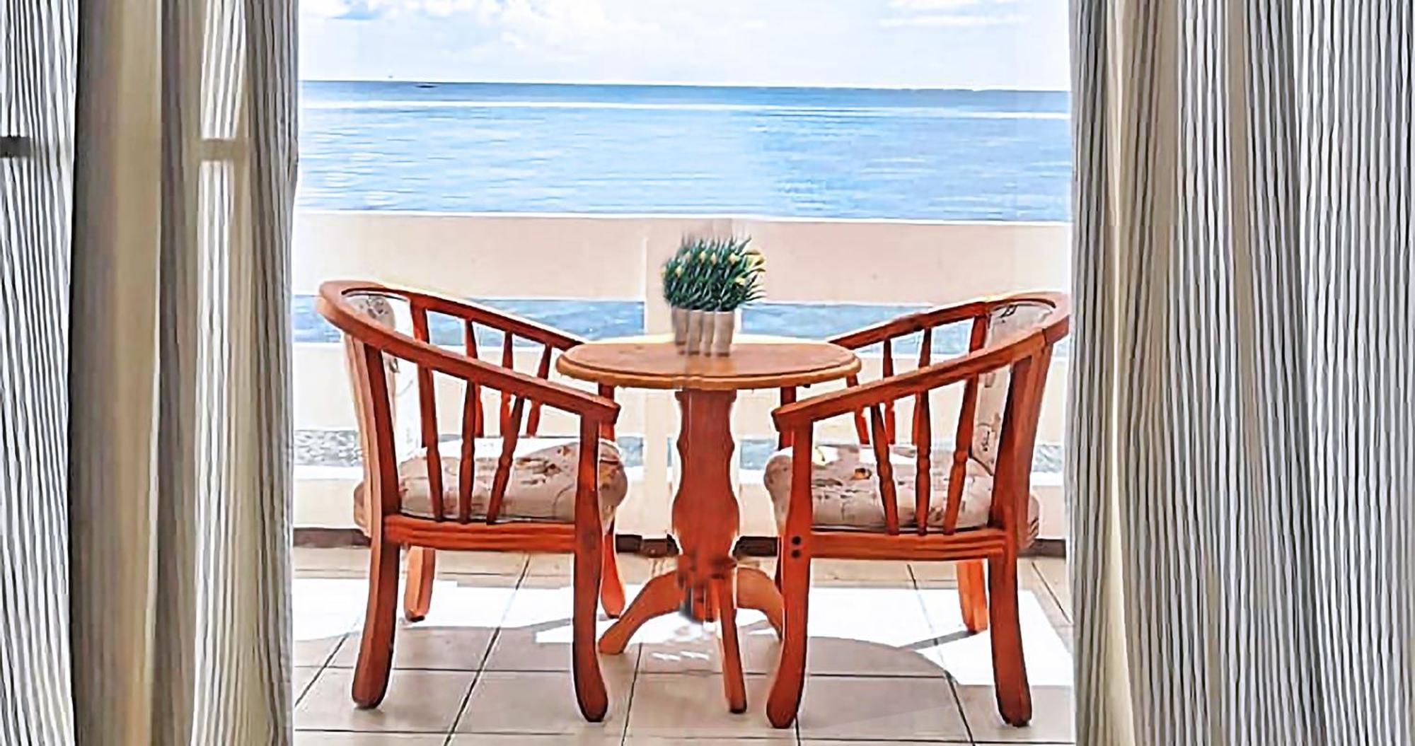 Casa Almarenzo Bed & Breakfast Bolinao Bagian luar foto