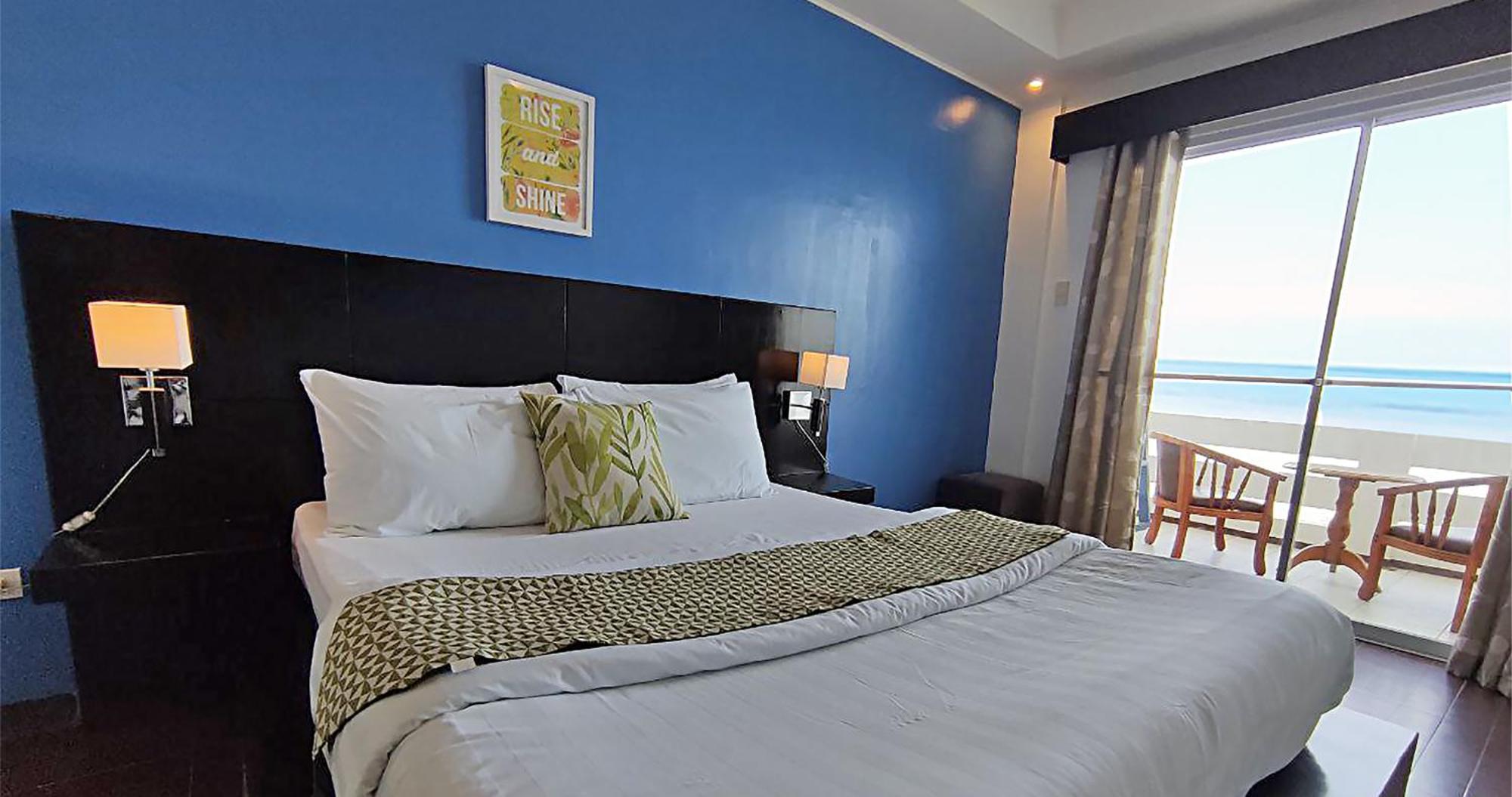 Casa Almarenzo Bed & Breakfast Bolinao Bagian luar foto