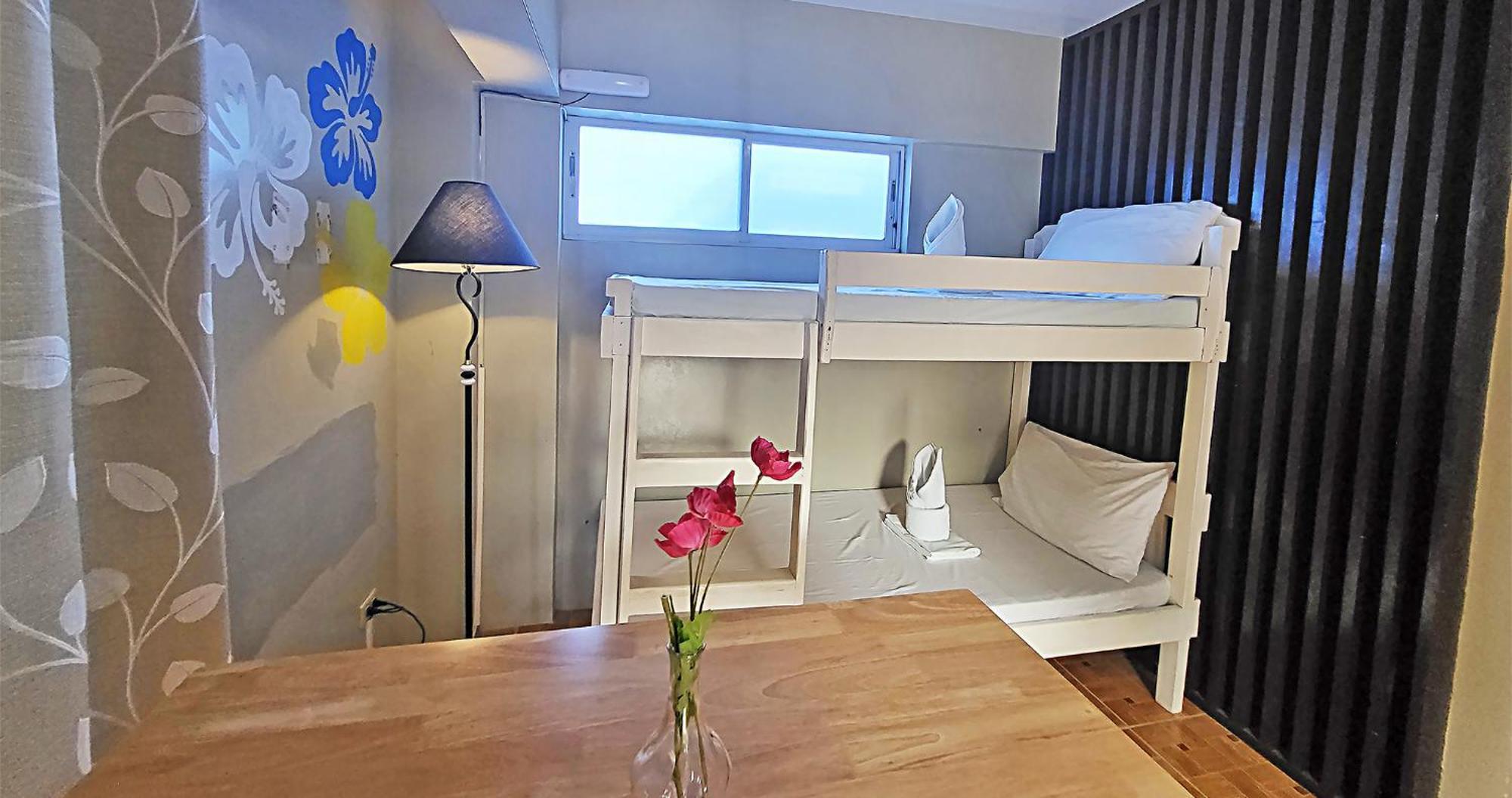 Casa Almarenzo Bed & Breakfast Bolinao Bagian luar foto