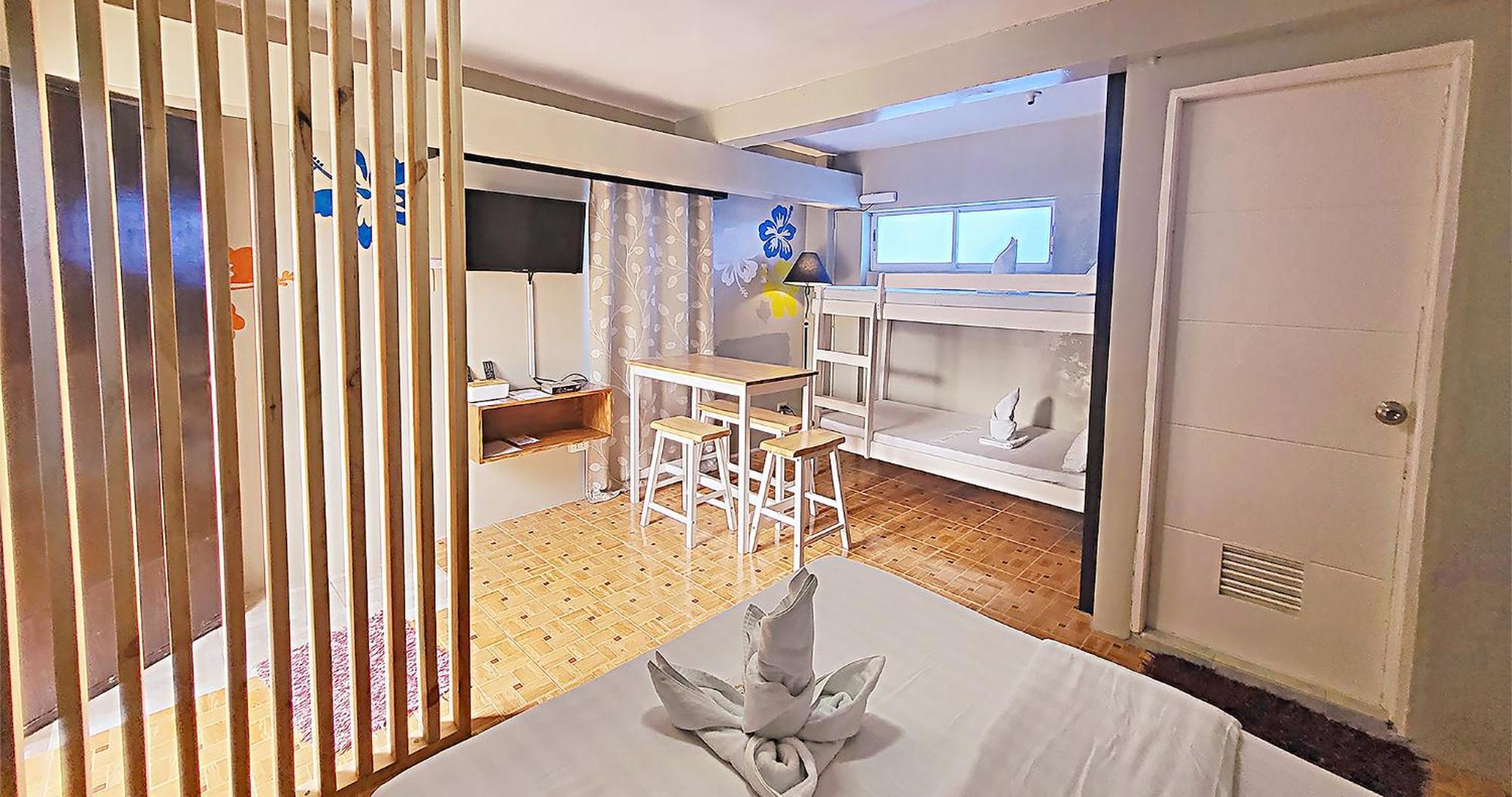 Casa Almarenzo Bed & Breakfast Bolinao Bagian luar foto