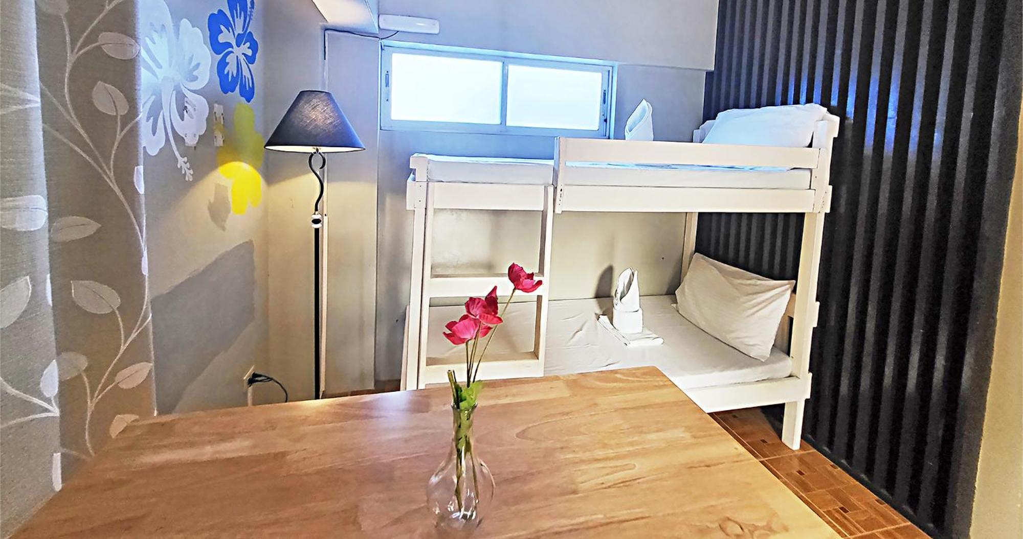 Casa Almarenzo Bed & Breakfast Bolinao Bagian luar foto