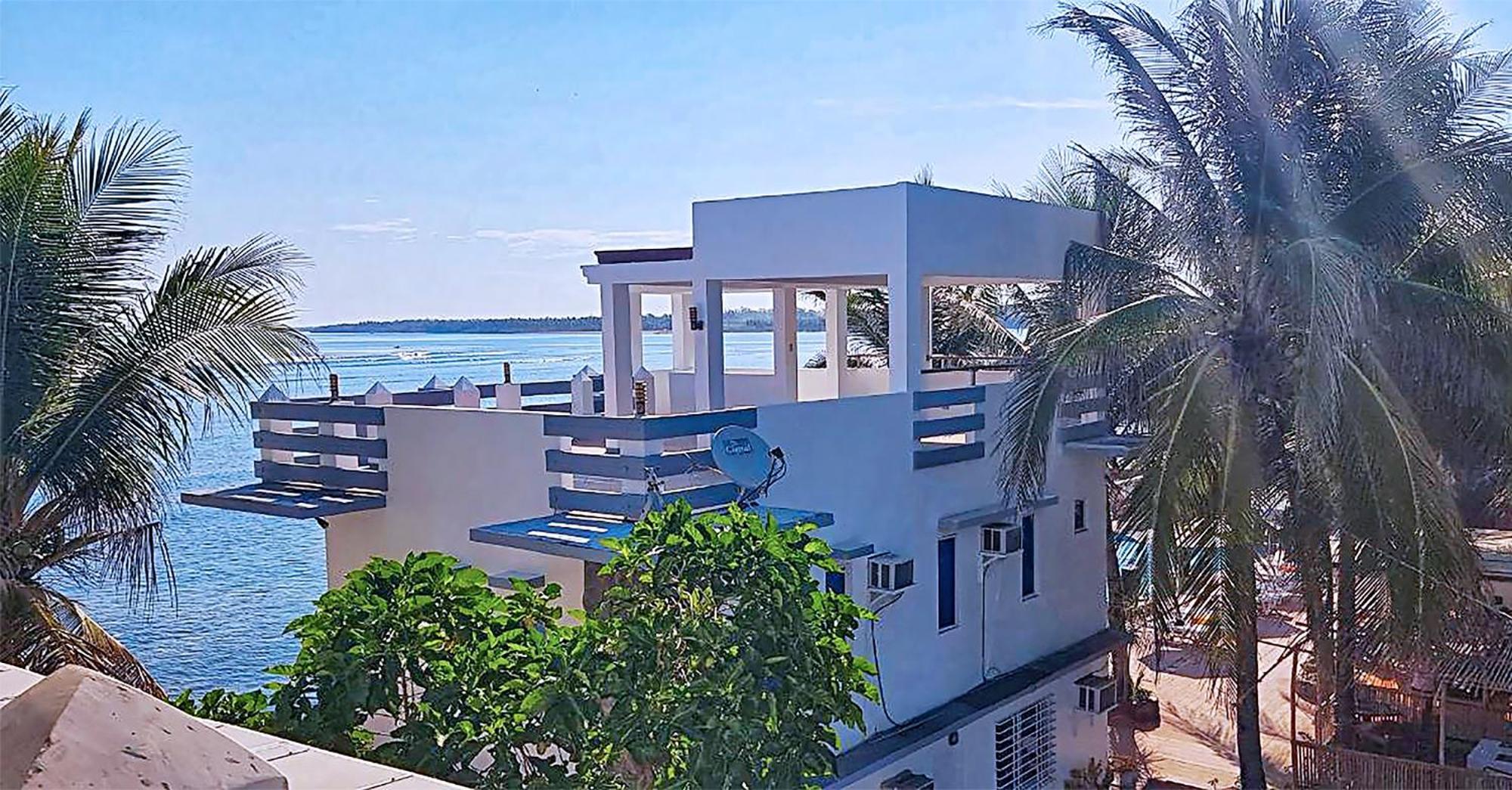 Casa Almarenzo Bed & Breakfast Bolinao Bagian luar foto