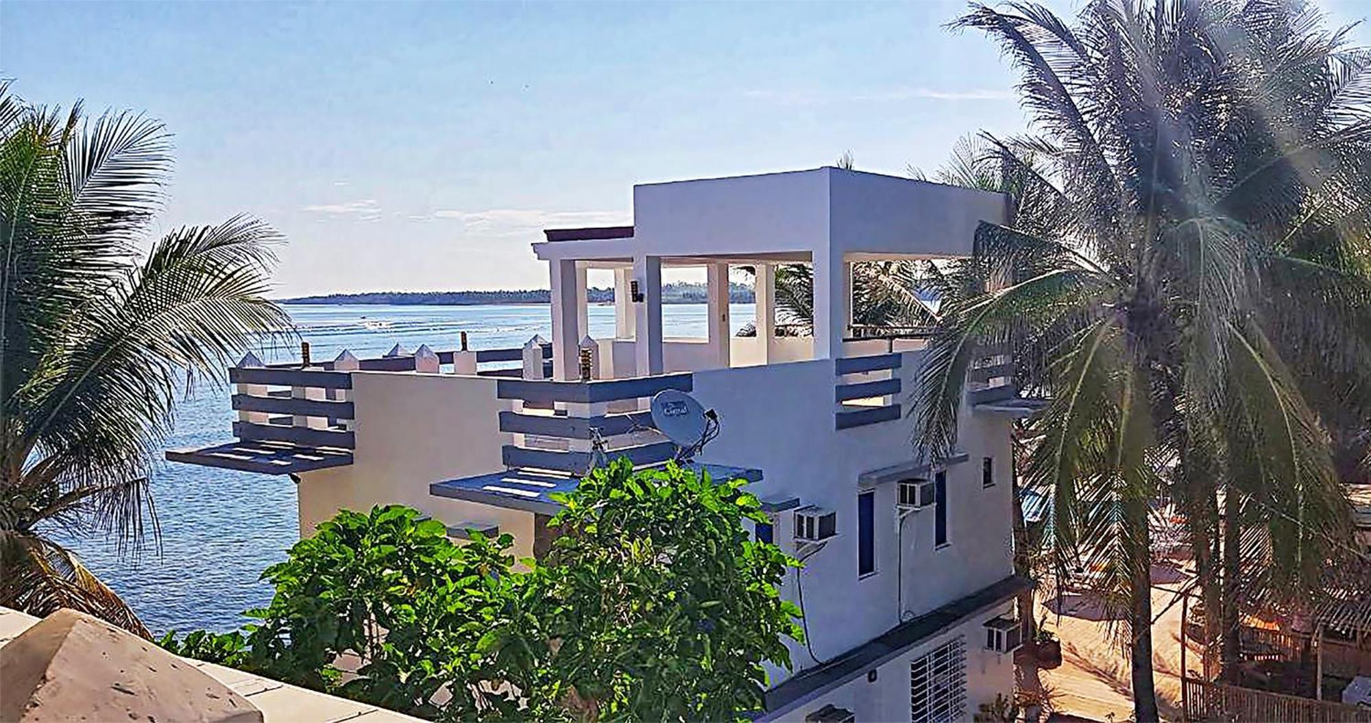 Casa Almarenzo Bed & Breakfast Bolinao Bagian luar foto